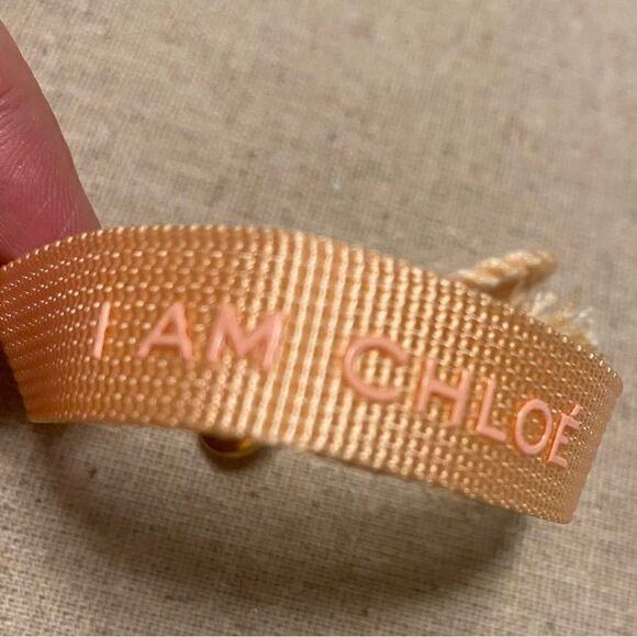 I am Chloe pink fabric bracelet with charm Chloe perfume one size fits most - Picture 2 of 7